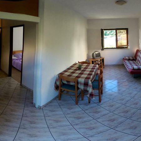 Apartmani Sandro Ivan Dolac Eksteriør billede