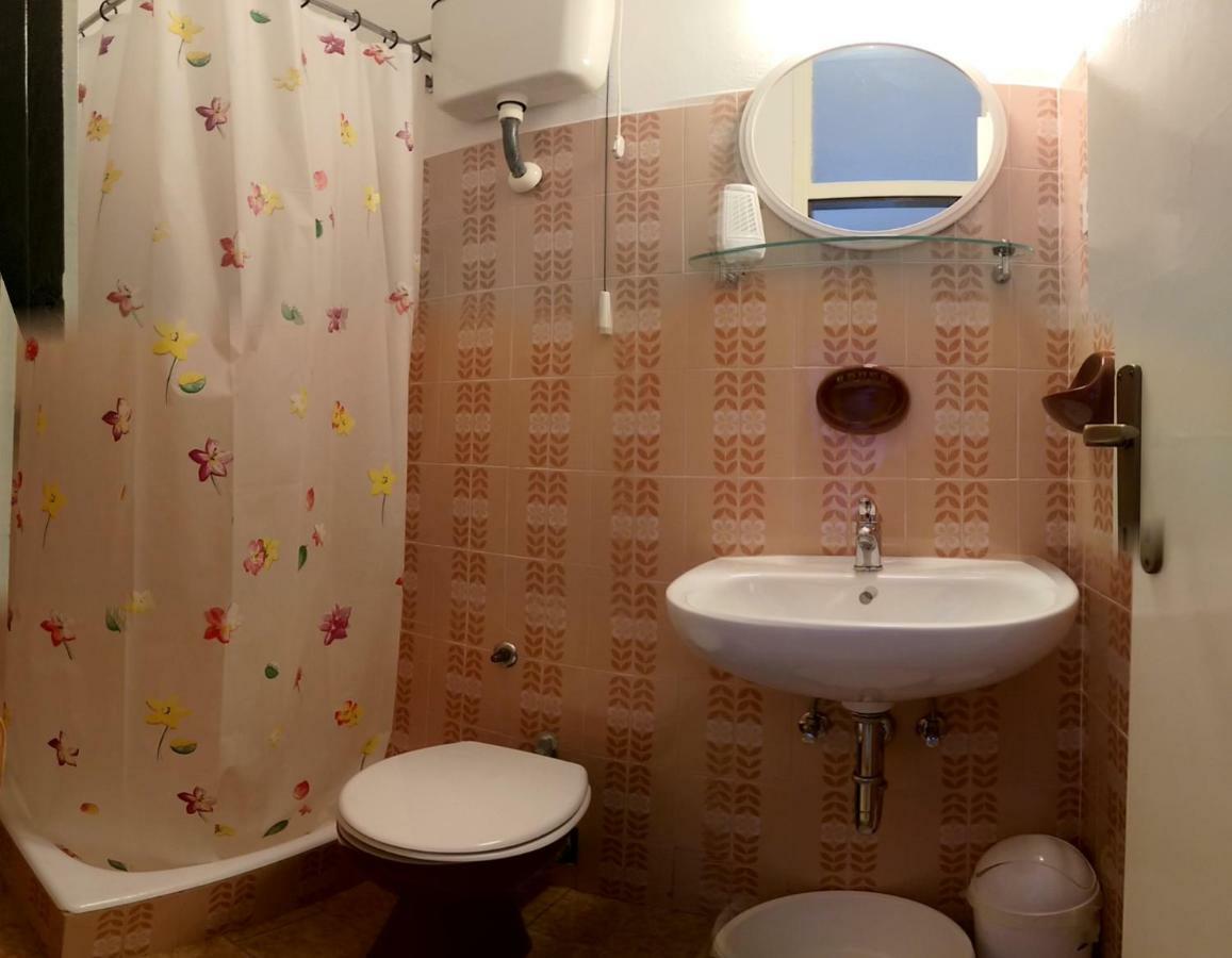 Apartmani Sandro Ivan Dolac Eksteriør billede
