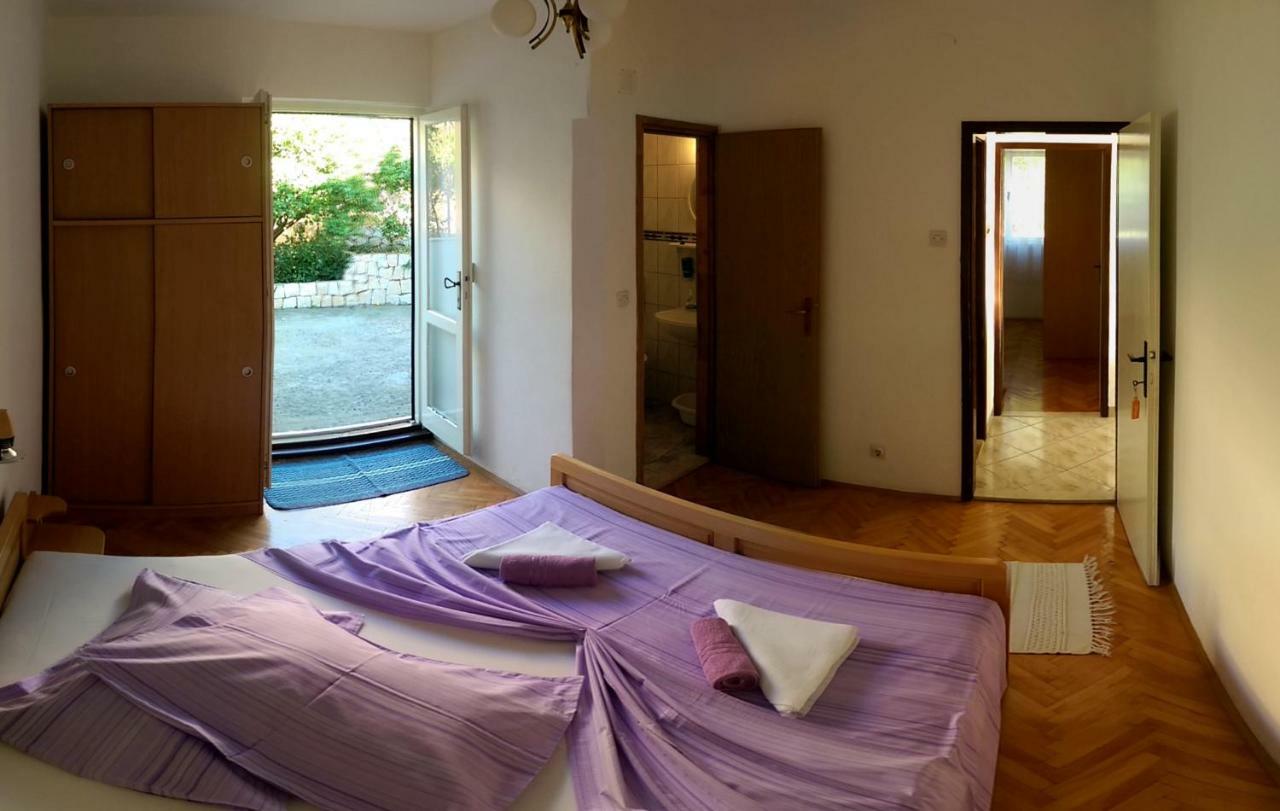 Apartmani Sandro Ivan Dolac Eksteriør billede