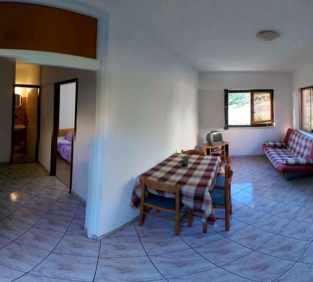 Apartmani Sandro Ivan Dolac Eksteriør billede