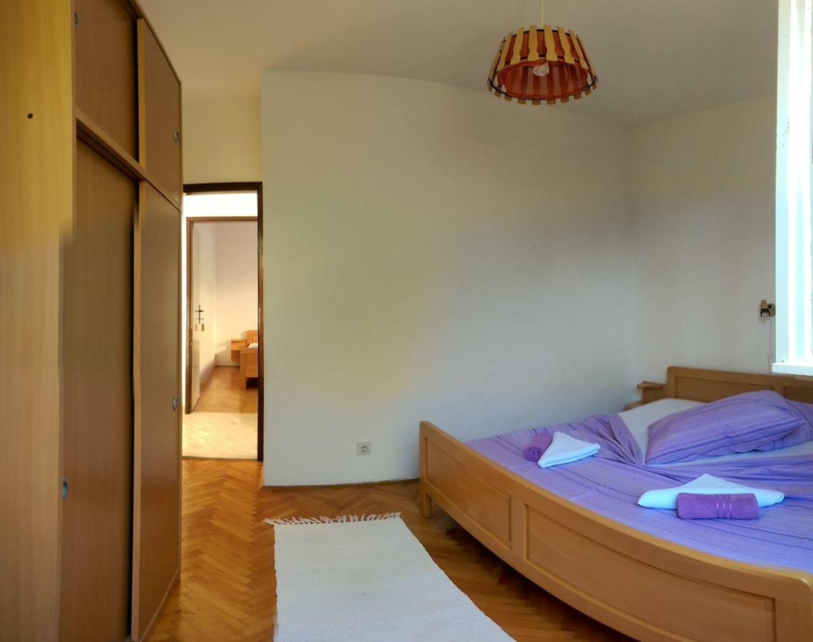 Apartmani Sandro Ivan Dolac Eksteriør billede