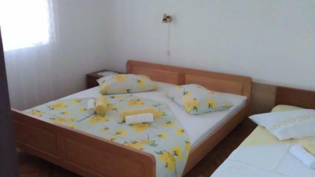 Apartmani Sandro Ivan Dolac Eksteriør billede